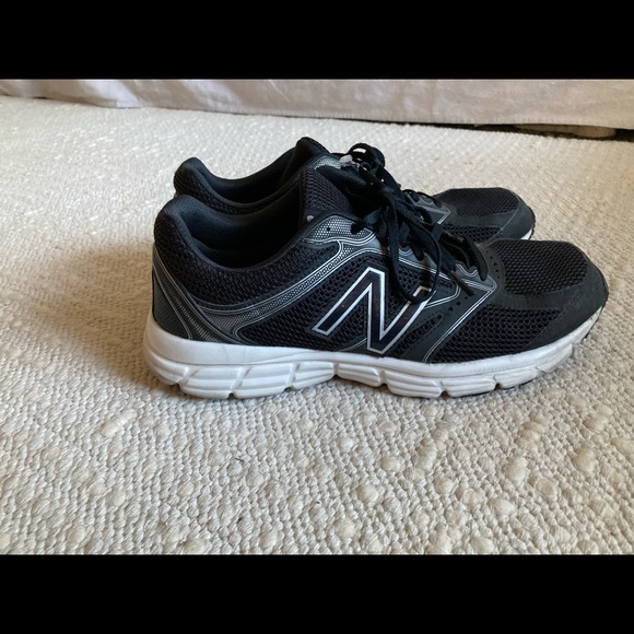 New Balance 46v2 Mens Running Shoe Size 